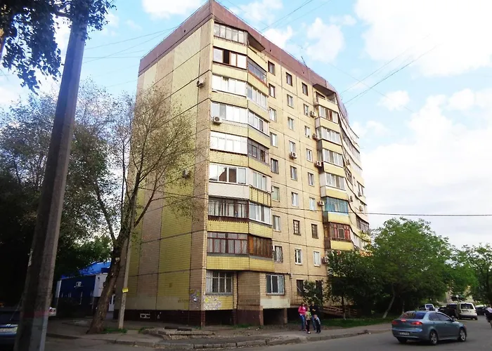 Староярмаркова С Видом На Парк И Реку